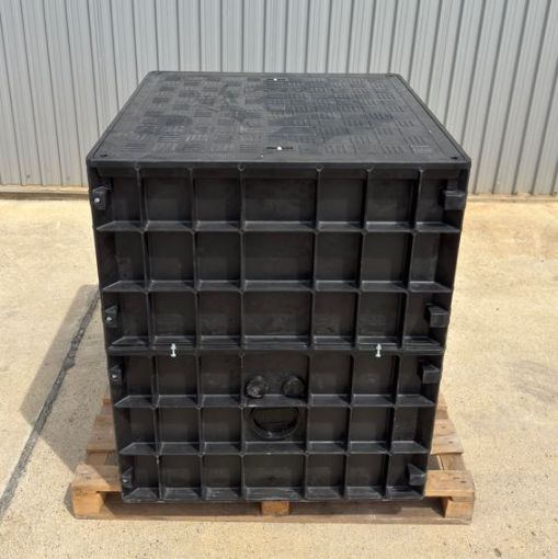 Telecom manhole 800x800x1000mm - SMC/BMC, B125, OD 890x890x1060mm,150kN